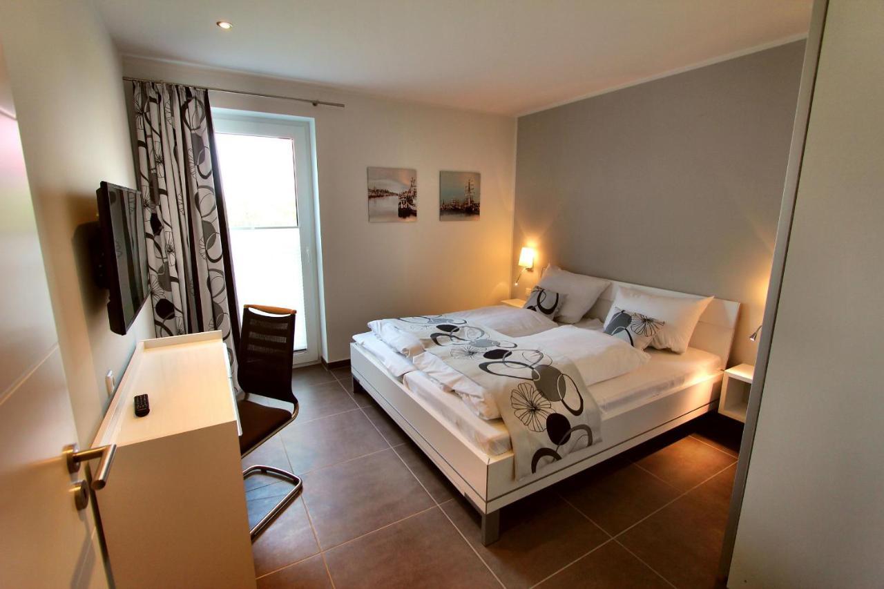 Ferien_Villa Pace เกอห์เรน-เลบบิน ภายนอก รูปภาพ