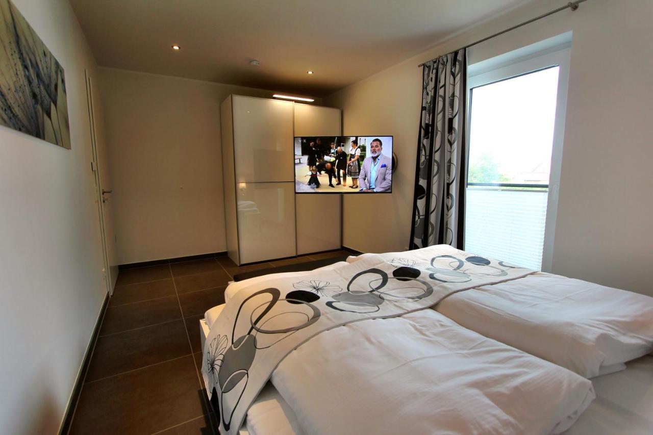 Ferien_Villa Pace เกอห์เรน-เลบบิน ภายนอก รูปภาพ