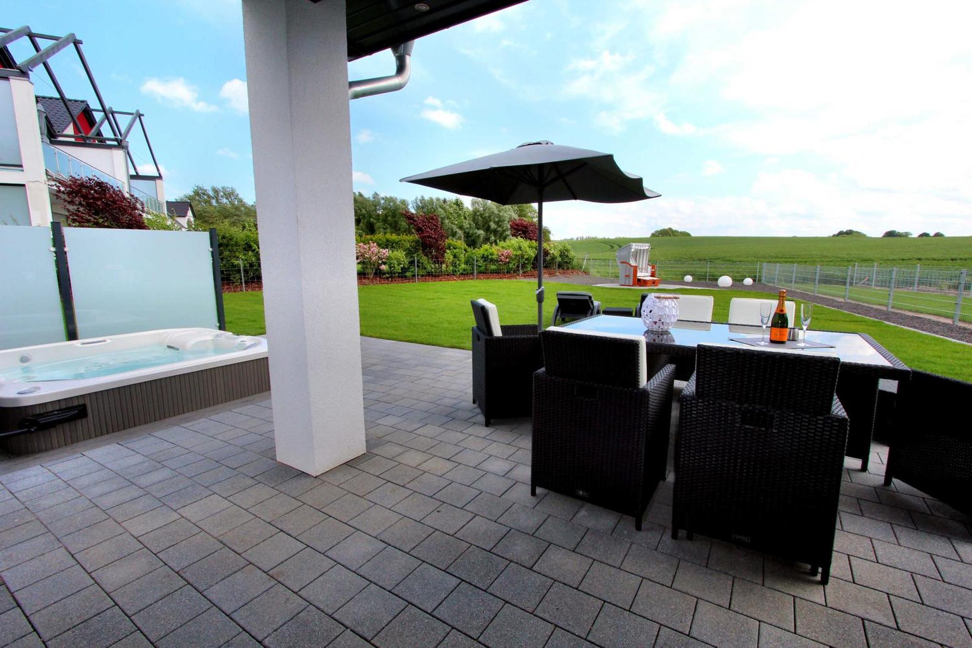 Ferien_Villa Pace เกอห์เรน-เลบบิน ภายนอก รูปภาพ