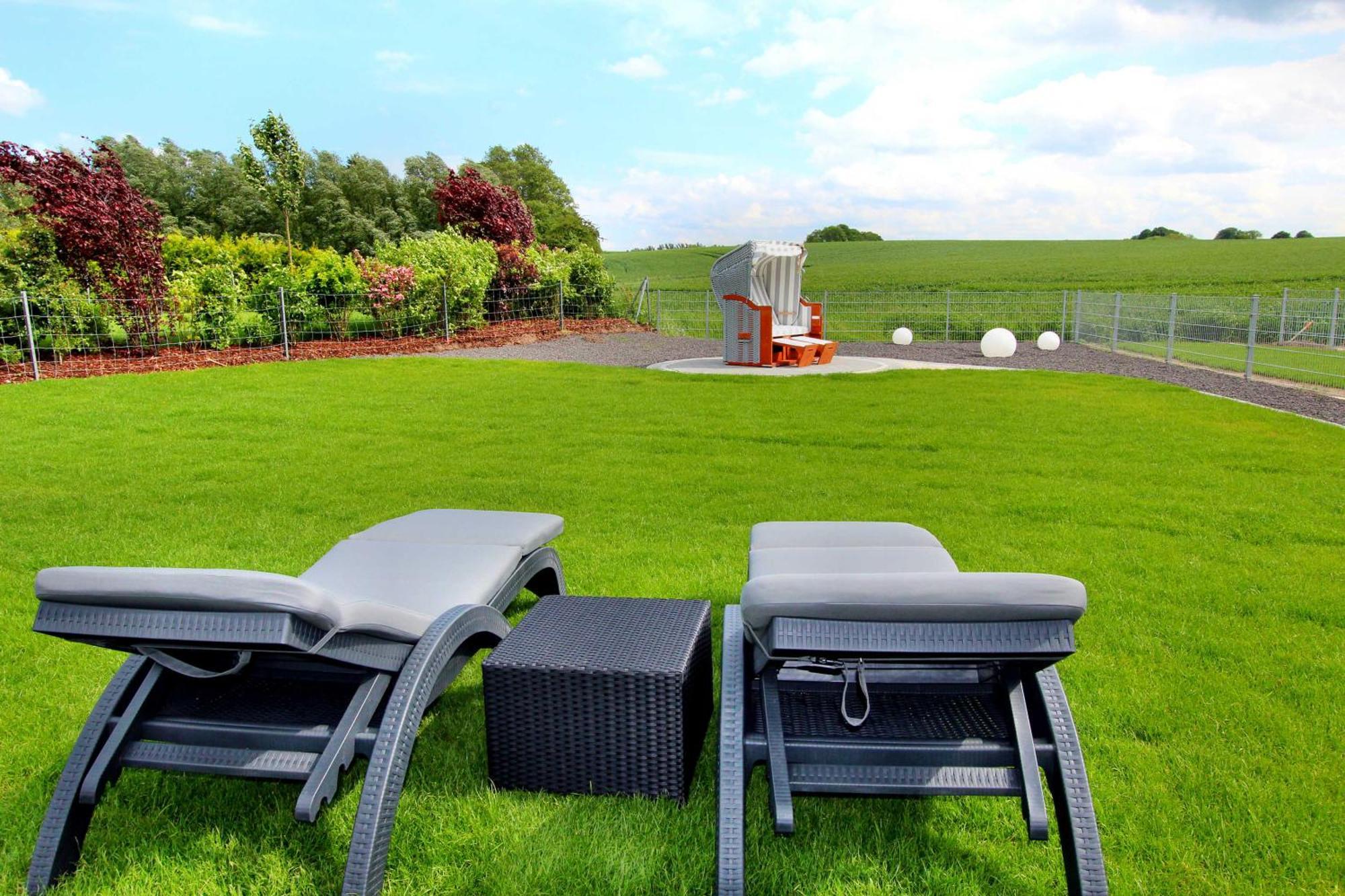 Ferien_Villa Pace เกอห์เรน-เลบบิน ภายนอก รูปภาพ