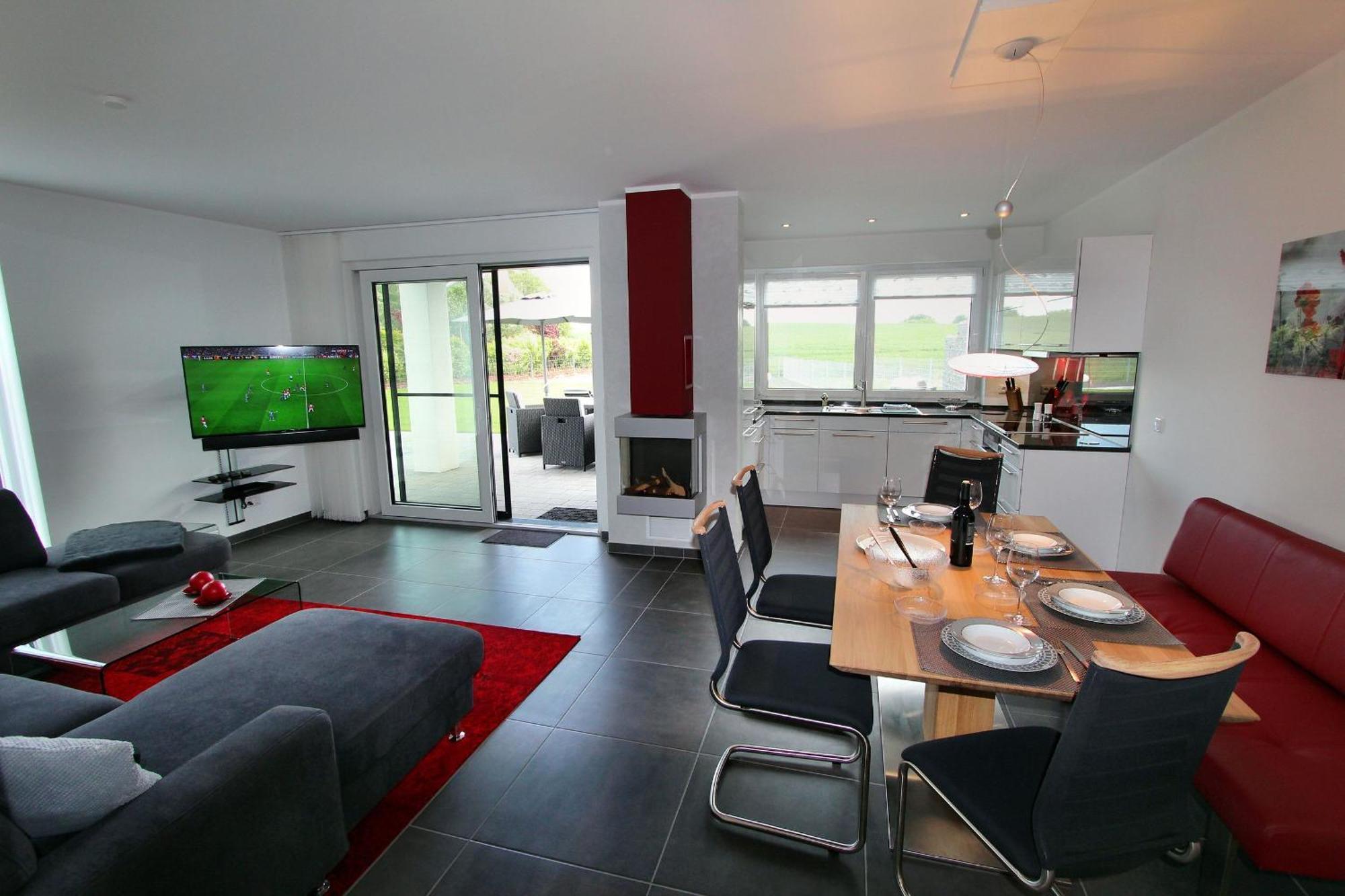 Ferien_Villa Pace เกอห์เรน-เลบบิน ภายนอก รูปภาพ